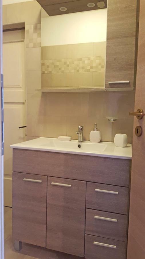 Crveni Apartman 크레스 외부 사진